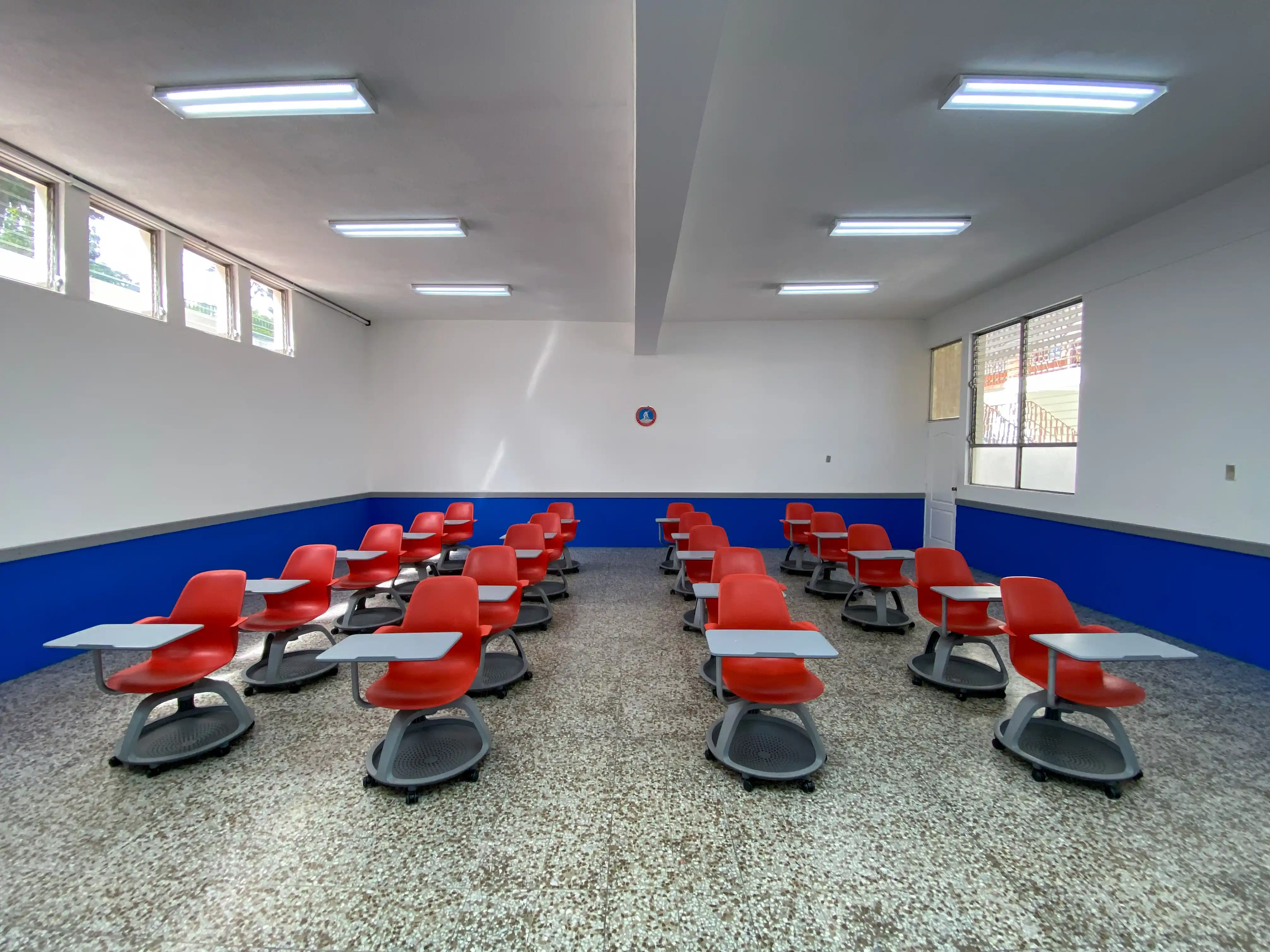 Classrooms of the Economic Sciences Building, Central Campus 